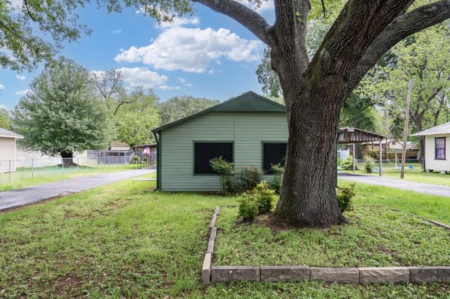 605 Hospital Street A, Tomball, TX 77375