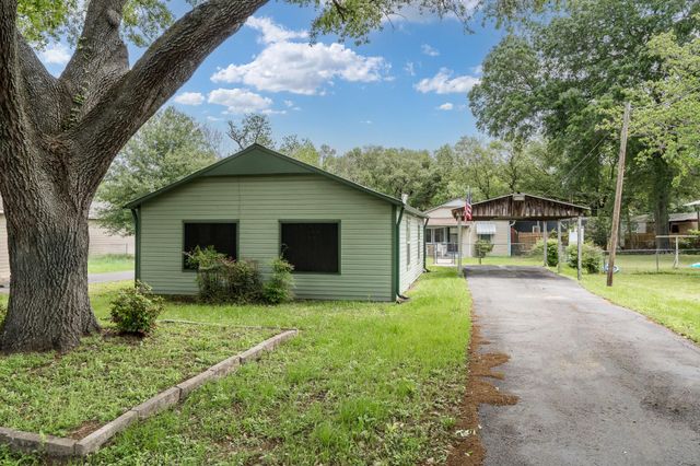 605 Hospital Street A, Tomball, TX 77375