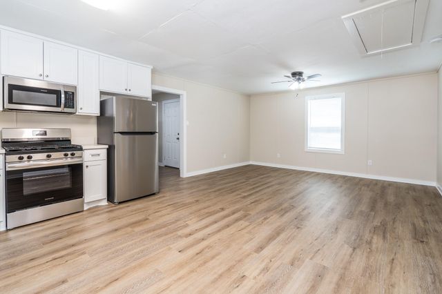 605 Hospital Street A, Tomball, TX 77375