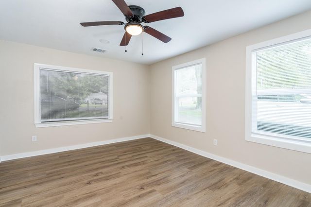 605 Hospital Street A, Tomball, TX 77375