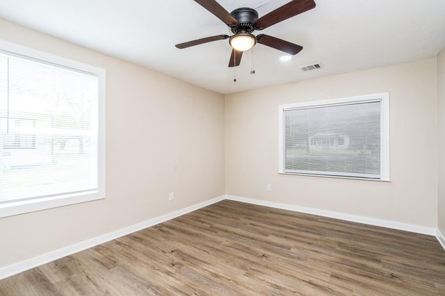 605 Hospital Street A, Tomball, TX 77375