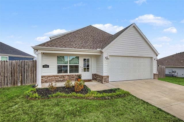 3742 Rockdale Street, Springdale, AR 72764