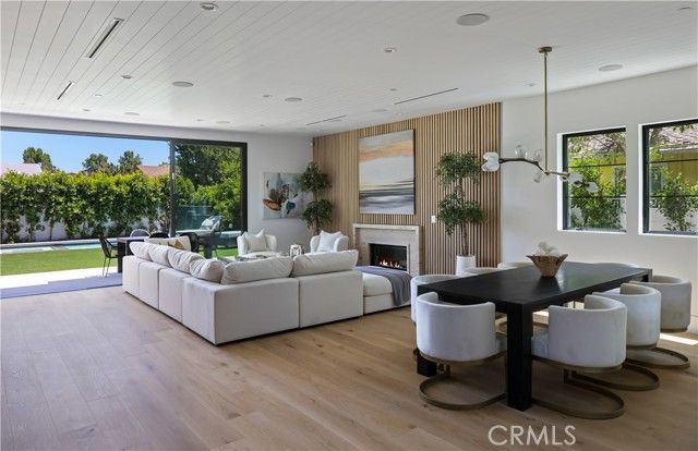 5222 Ventura Canyon Avenue, Sherman Oaks, CA 91401