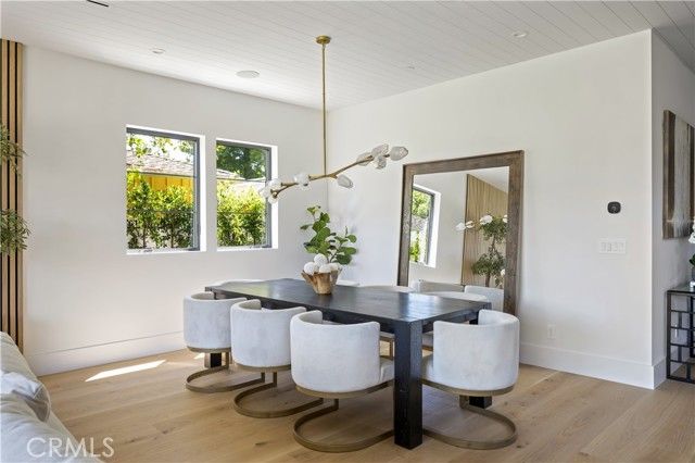 5222 Ventura Canyon Avenue, Sherman Oaks, CA 91401