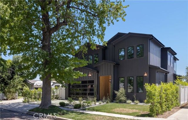 5222 Ventura Canyon Avenue, Sherman Oaks, CA 91401