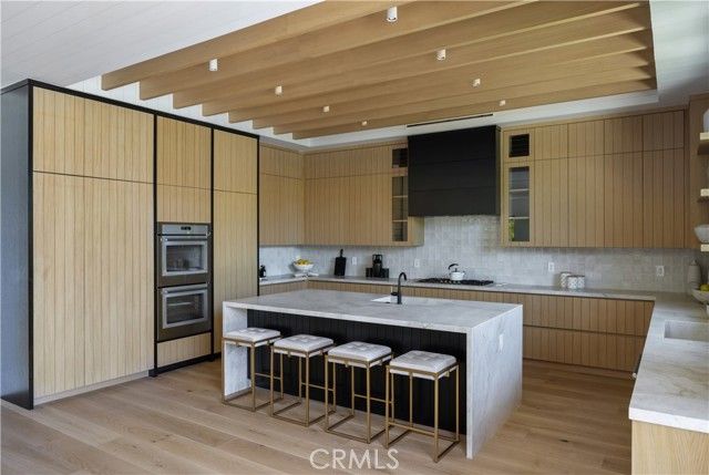 5222 Ventura Canyon Avenue, Sherman Oaks, CA 91401