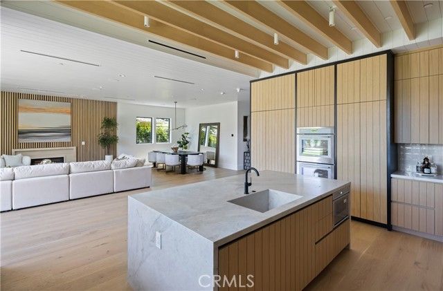 5222 Ventura Canyon Avenue, Sherman Oaks, CA 91401