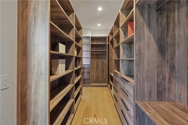 5222 Ventura Canyon Avenue, Sherman Oaks, CA 91401