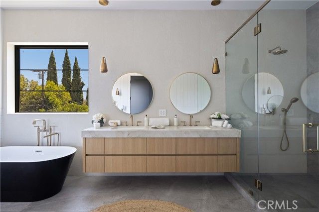 5222 Ventura Canyon Avenue, Sherman Oaks, CA 91401