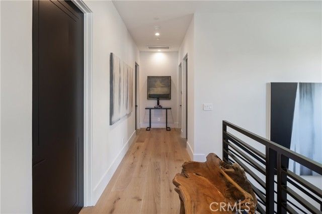 5222 Ventura Canyon Avenue, Sherman Oaks, CA 91401