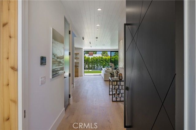 5222 Ventura Canyon Avenue, Sherman Oaks, CA 91401