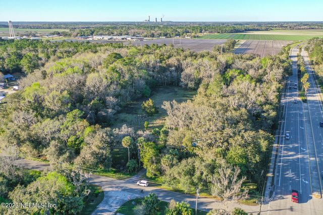 104 W LOUIS BROER Road, East Palatka, FL 32131