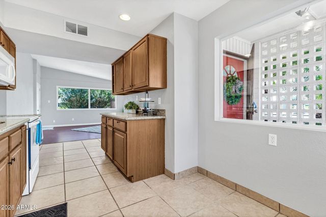 725 S POWER Road 101, Mesa, AZ 85206