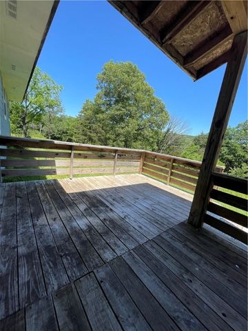 17438 Lake Sequoyah Road, Fayetteville, AR 72701
