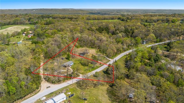 17438 Lake Sequoyah Road, Fayetteville, AR 72701