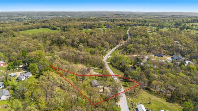 17438 Lake Sequoyah Road, Fayetteville, AR 72701