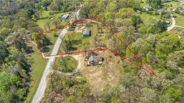 17438 Lake Sequoyah Road, Fayetteville, AR 72701