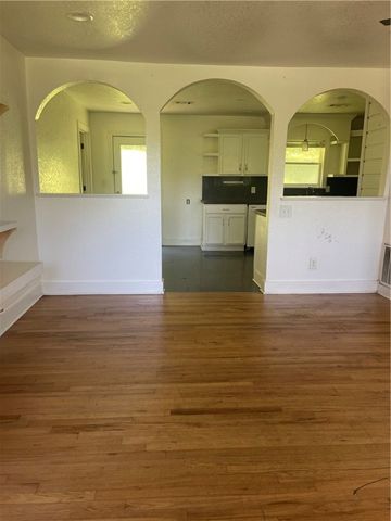 17438 Lake Sequoyah Road, Fayetteville, AR 72701