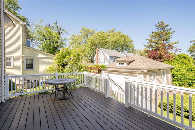 257-09 Pembroke Avenue, Great Neck, NY 11020