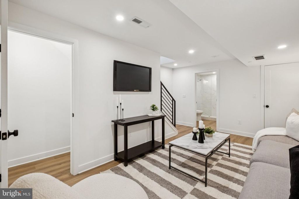 Image 2 of property listing at 1608 N NEWKIRK ST, Philadelphia, PA 19121