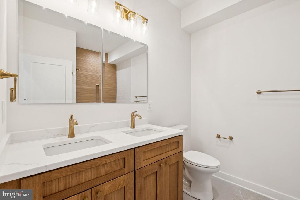 Image 21 of property listing at 1608 N NEWKIRK ST, Philadelphia, PA 19121