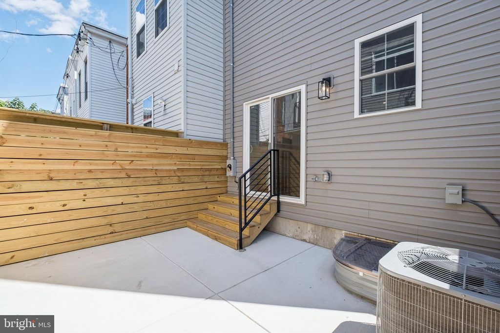 Image 32 of property listing at 1608 N NEWKIRK ST, Philadelphia, PA 19121