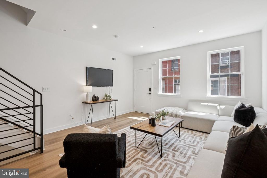 Image 8 of property listing at 1608 N NEWKIRK ST, Philadelphia, PA 19121