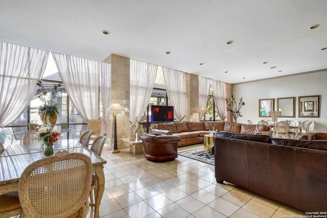 7701 Wurzbach Rd Apt 405, San Antonio, TX 78229