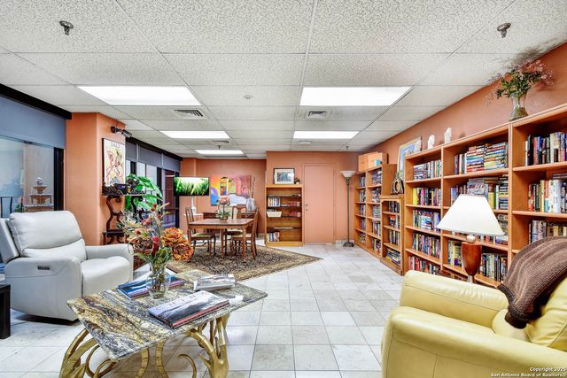7701 Wurzbach Rd Apt 405, San Antonio, TX 78229