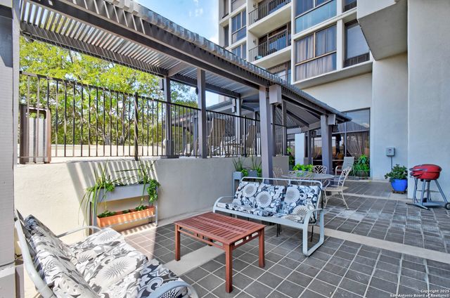 7701 Wurzbach Rd Apt 405, San Antonio, TX 78229
