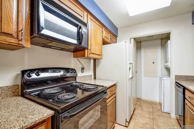 7701 Wurzbach Rd Apt 405, San Antonio, TX 78229