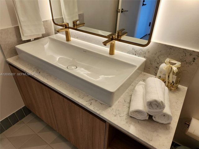 601 NE 1 Avenue 2812, Miami, FL 33132