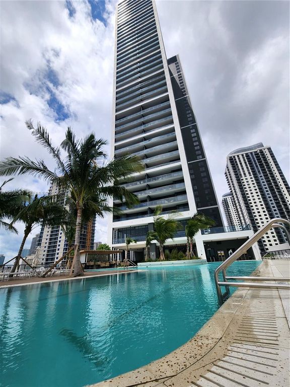 601 NE 1 Avenue 2812, Miami, FL 33132