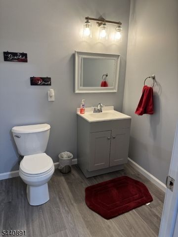 9 Angelina Ct, Monroe Twp., NJ 08831