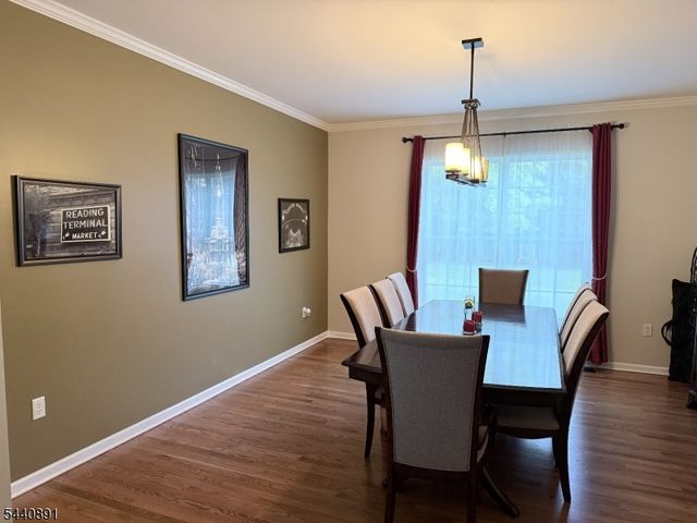 9 Angelina Ct, Monroe Twp., NJ 08831