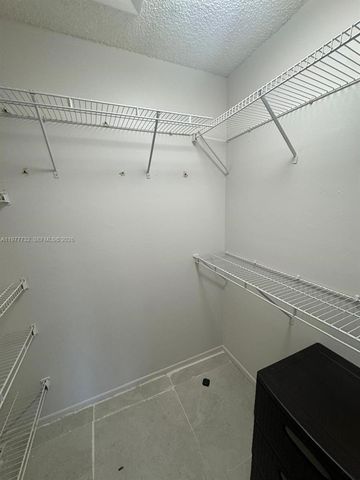 6031 Shakerwood Cir 201, Tamarac, FL 33319