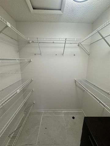 6031 Shakerwood Cir 201, Tamarac, FL 33319