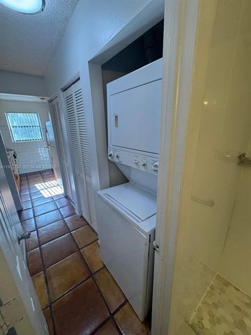 6031 Shakerwood Cir 201, Tamarac, FL 33319