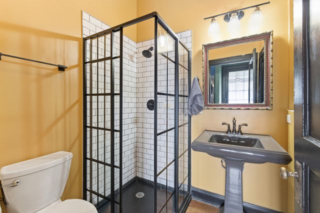 909 Manila Ave, Nashville, TN 37206