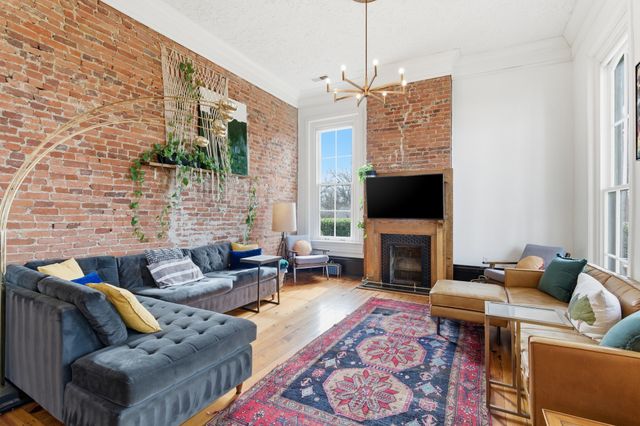 909 Manila Ave, Nashville, TN 37206