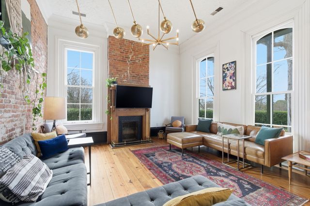 909 Manila Ave, Nashville, TN 37206