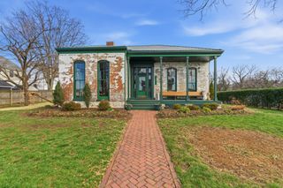 909 Manila Ave, Nashville, TN 37206