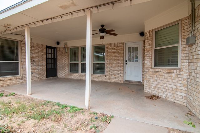 5010 Chapel Hill Dr, Midland, TX 79705