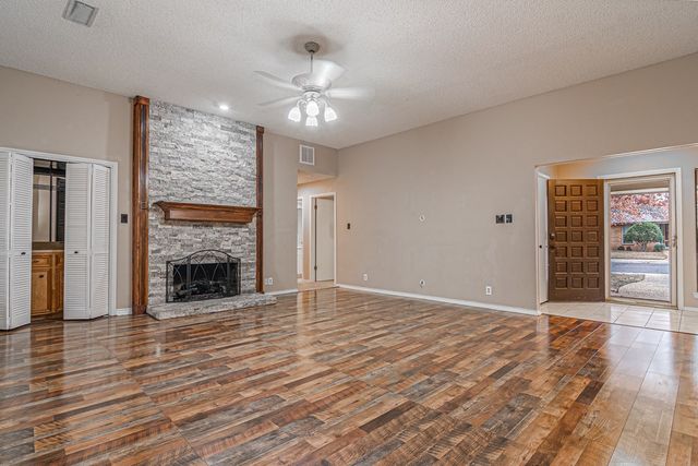 5010 Chapel Hill Dr, Midland, TX 79705