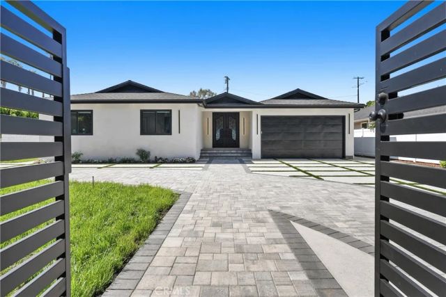 16158 Magnolia Boulevard, Encino, CA 91436