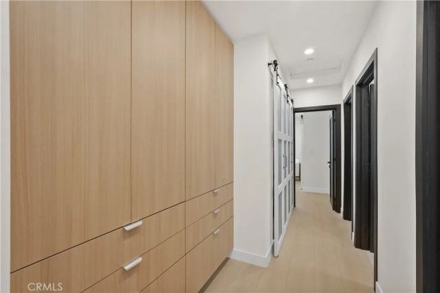 16158 Magnolia Boulevard, Encino, CA 91436