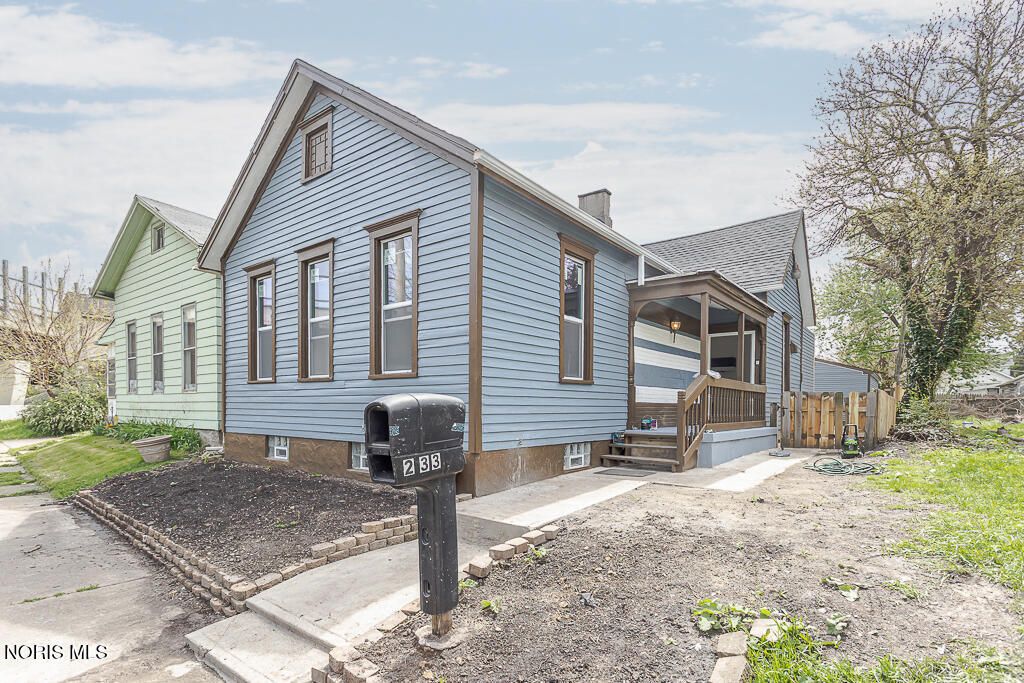 233 Garland Avenue, Toledo, OH 43609
