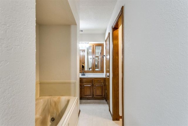 6404 SE 55th Street, Oklahoma City, OK 73135