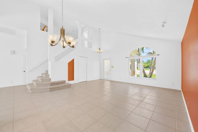 112 Camelot Court, Royal Palm Beach, FL 33411