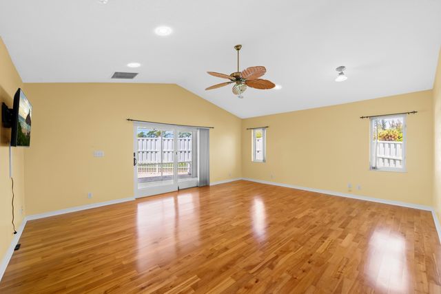 112 Camelot Court, Royal Palm Beach, FL 33411